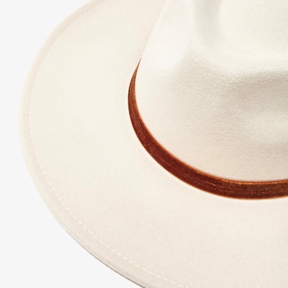 Beautiful Hat👒 - Picture 2 of 2